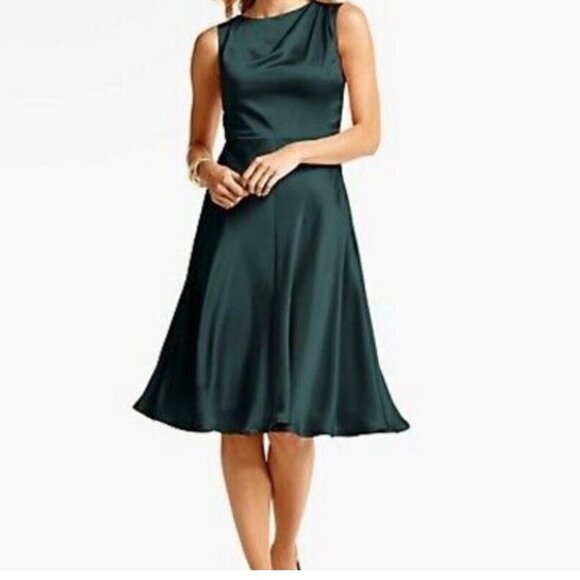 NWT 100% Silk Crepe Emerald Green Fit & Flare Dress - Picture 1 of 5